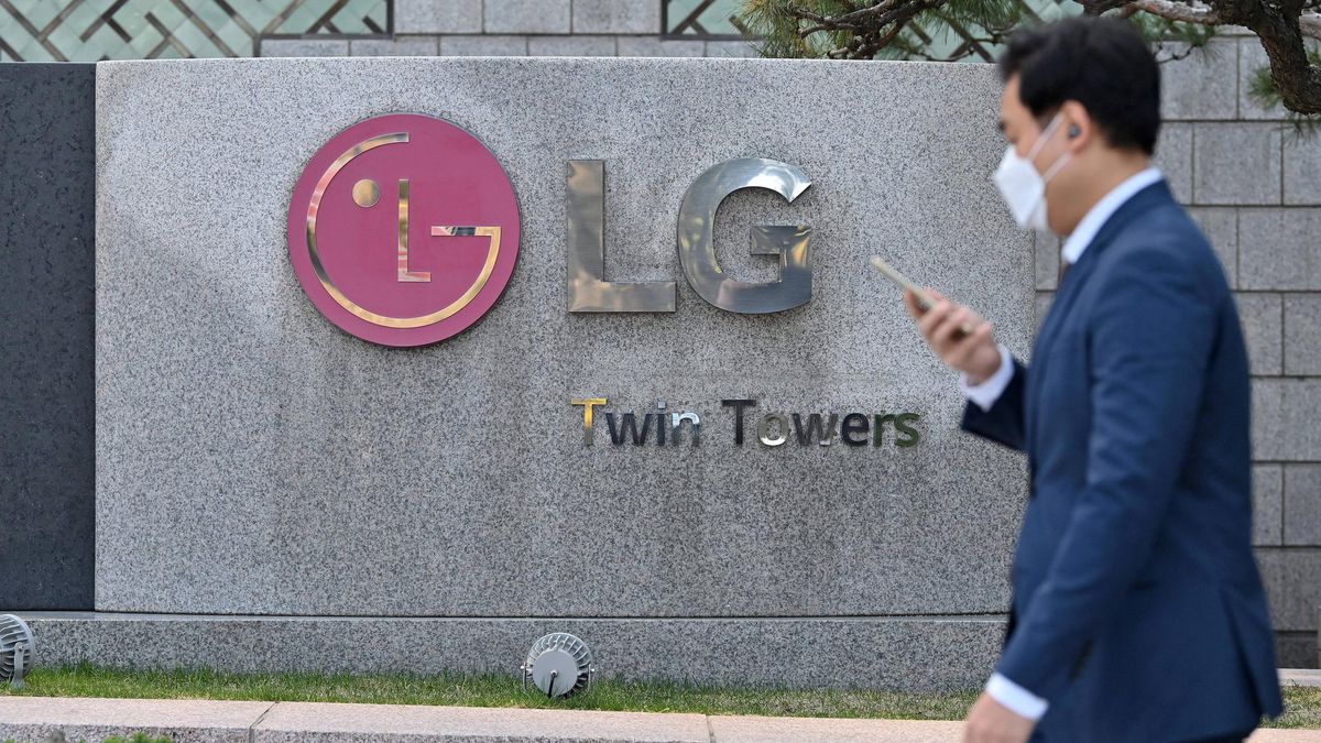 LG Shutting Down Smartphone Industry After Years Of Losses