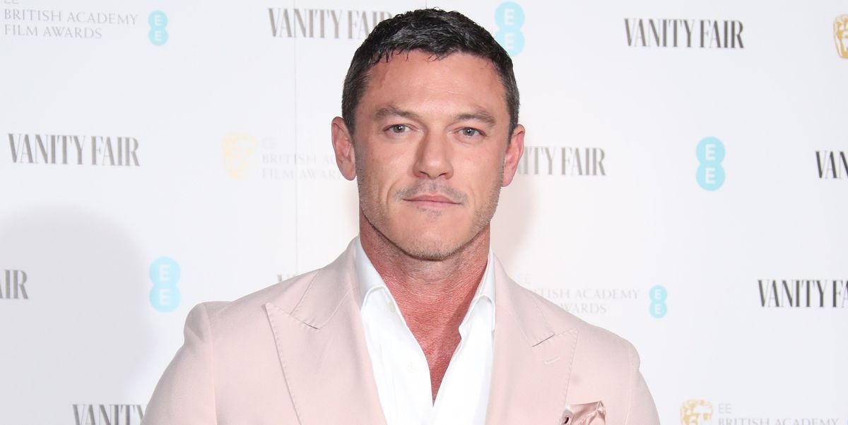 Luke Evans Accurate Confirmed Off His Ripped Abs in a Shirtless Thirst Entice