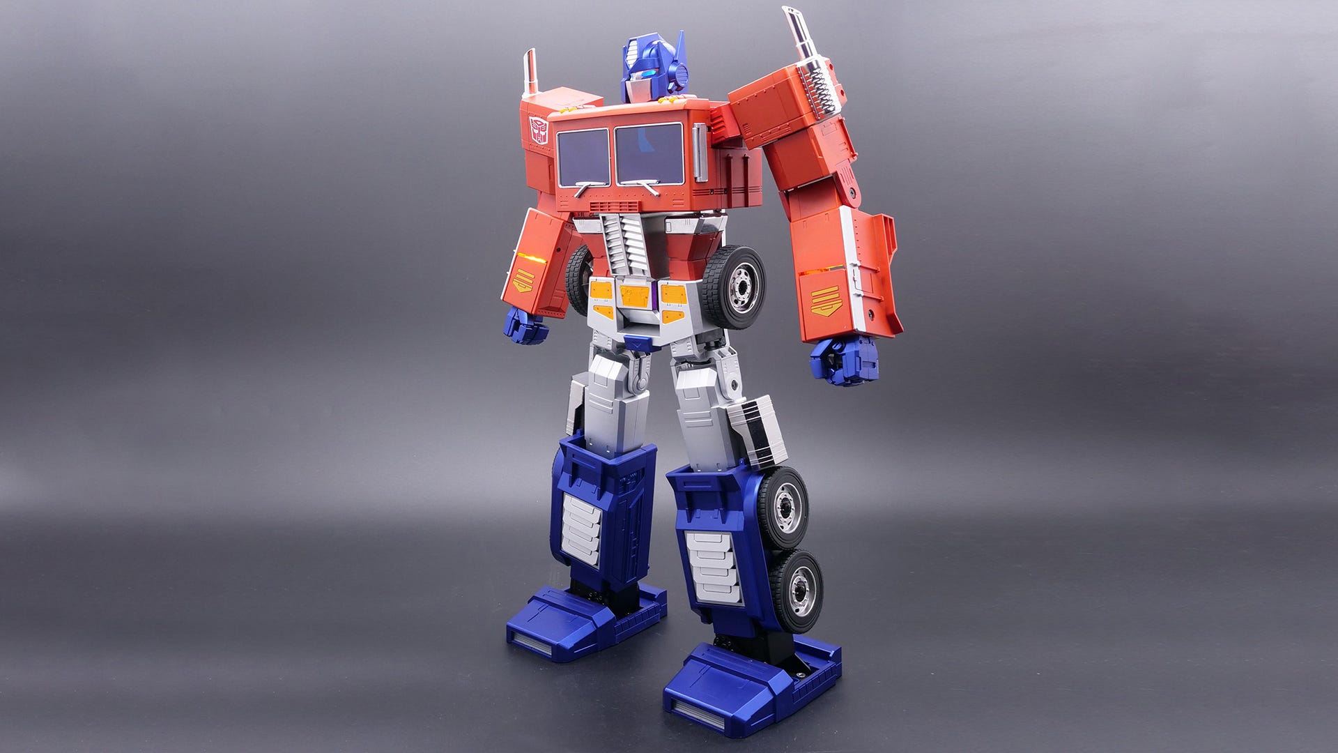 Hasbro’s Fresh $700 Optimus Top Transforms All By Himself