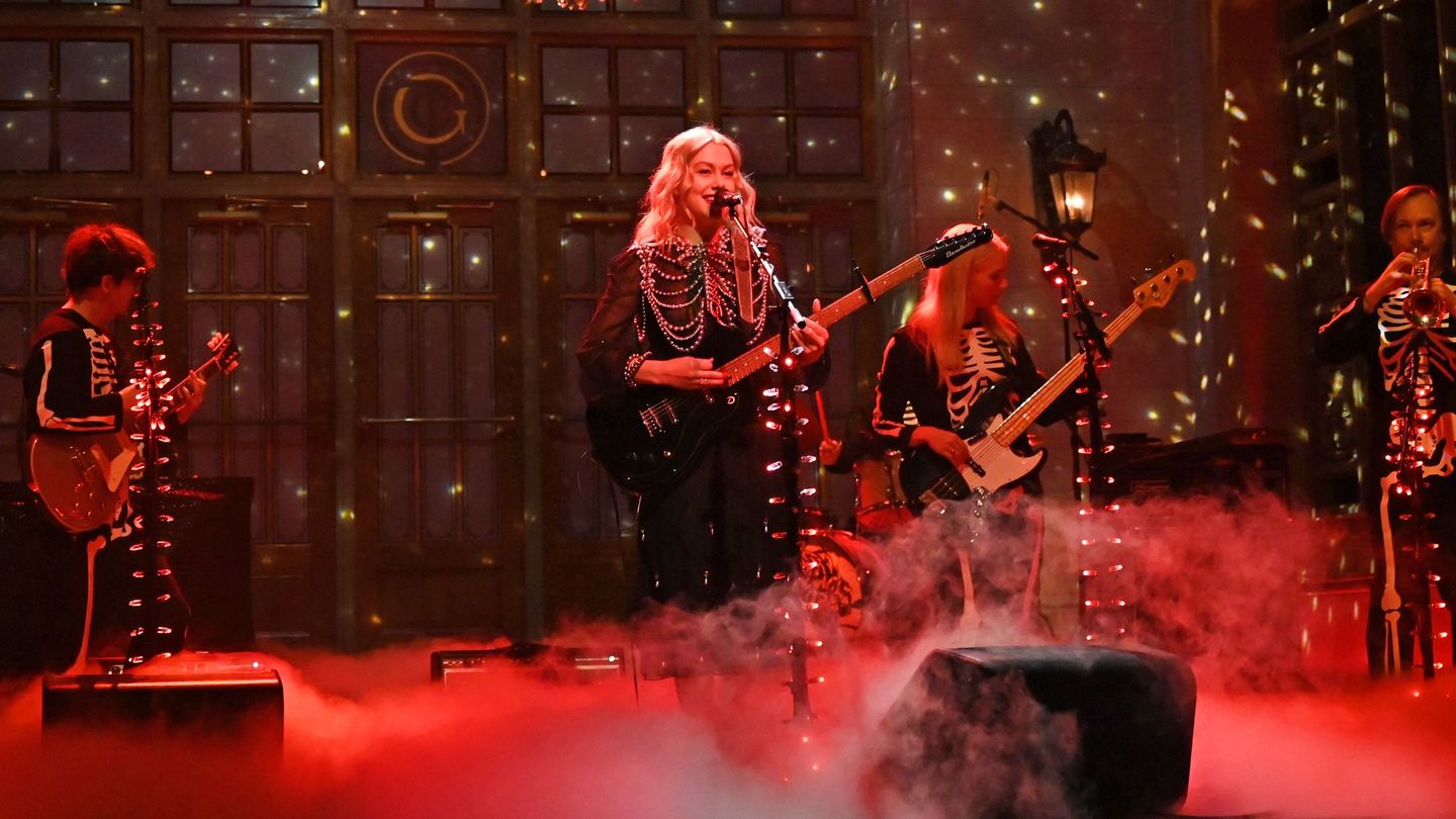 Phoebe Bridgers’s ‘SNL’ Guitar Used to be A Fracture At A GLAAD Auction
