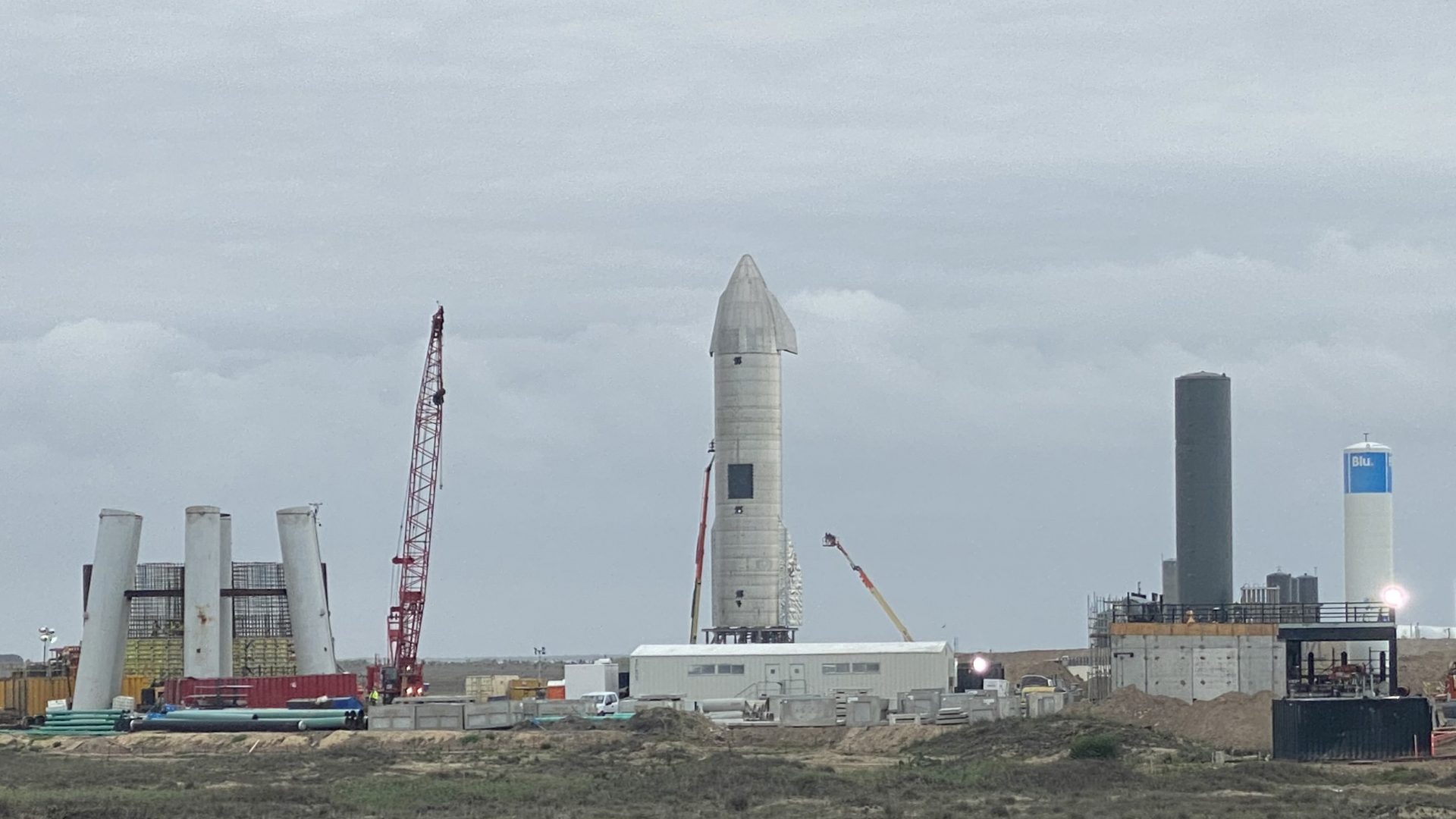 SpaceX’s SN15 Starship prototype rolls out to commence pad