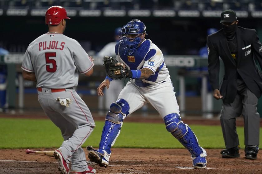 Angels lose to Royals on a bases-loaded pickoff