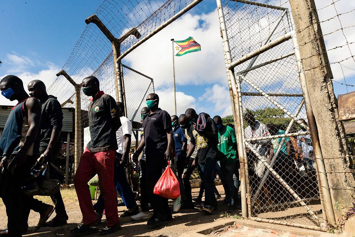 Zimbabwe Releases 320 Prisoners in Effort to Curb Virus Unfold