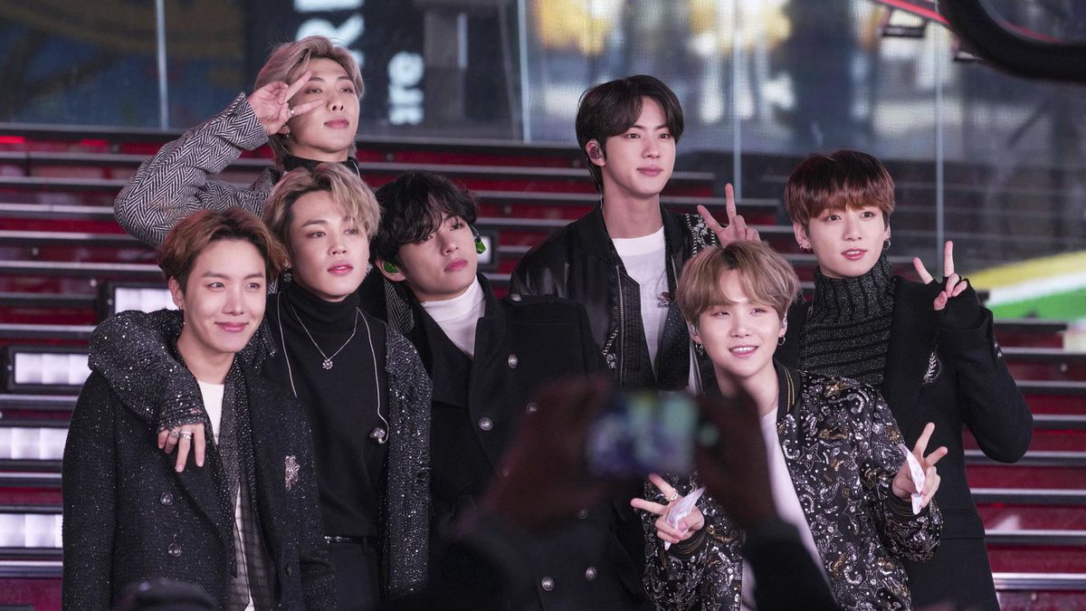 BTS Made $200 Million With Hybe. Now Ariana Grande And Justin Bieber Are Cashing In On Scooter Braun’s Deal.