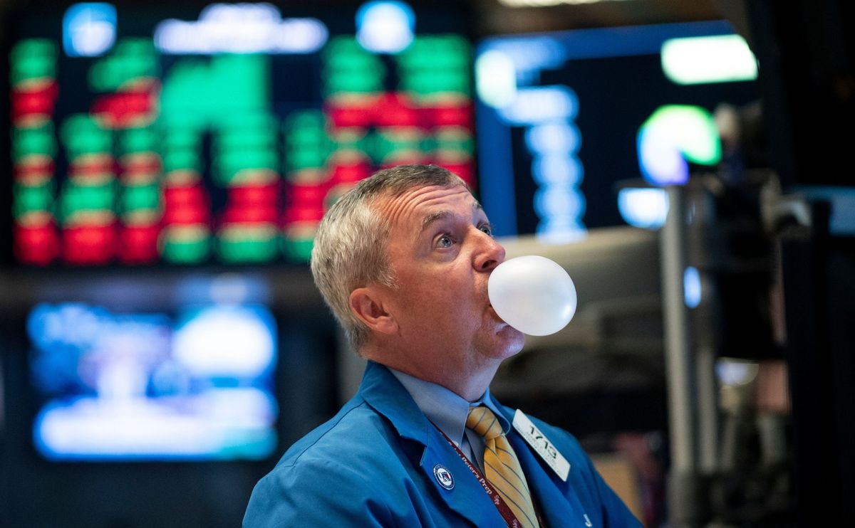 Bridgewater Co-CIO Sees ‘Gorgeous Amount’ of Stock Market in Bubble