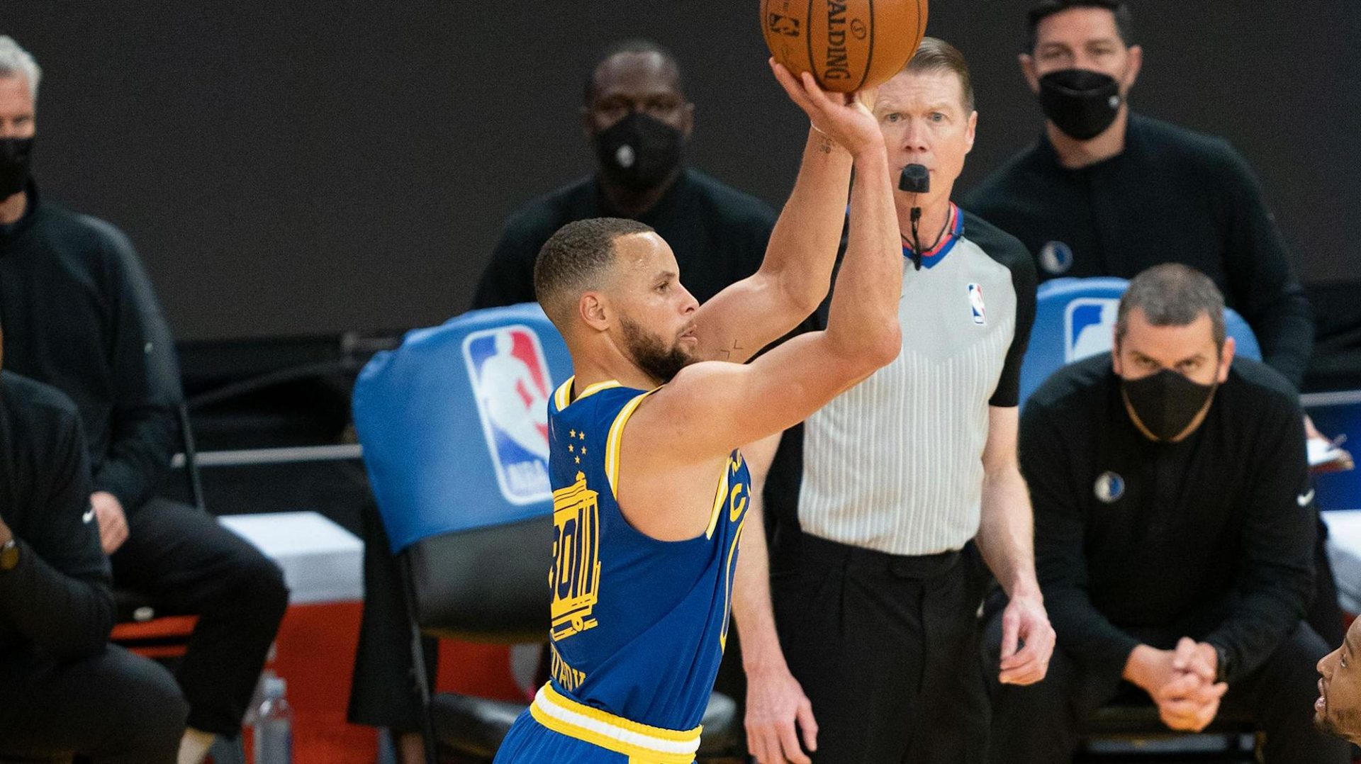 Stephen Curry Eclipses 300 Triples Yet Again