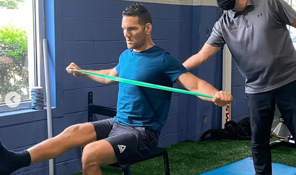 Peep: Chris Weidman walks on anti-gravity treadmill fair two weeks after shattering leg