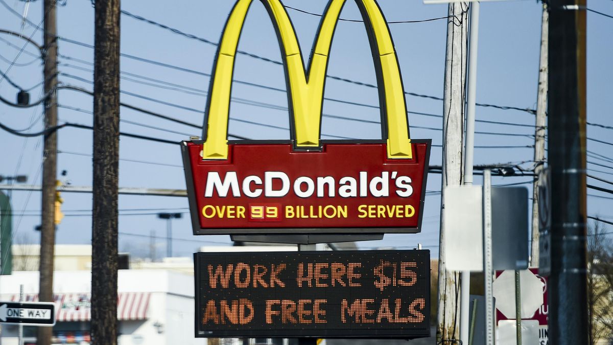 McDonald’s Is Elevating Wages Amid Worries Of Worker Scarcity
