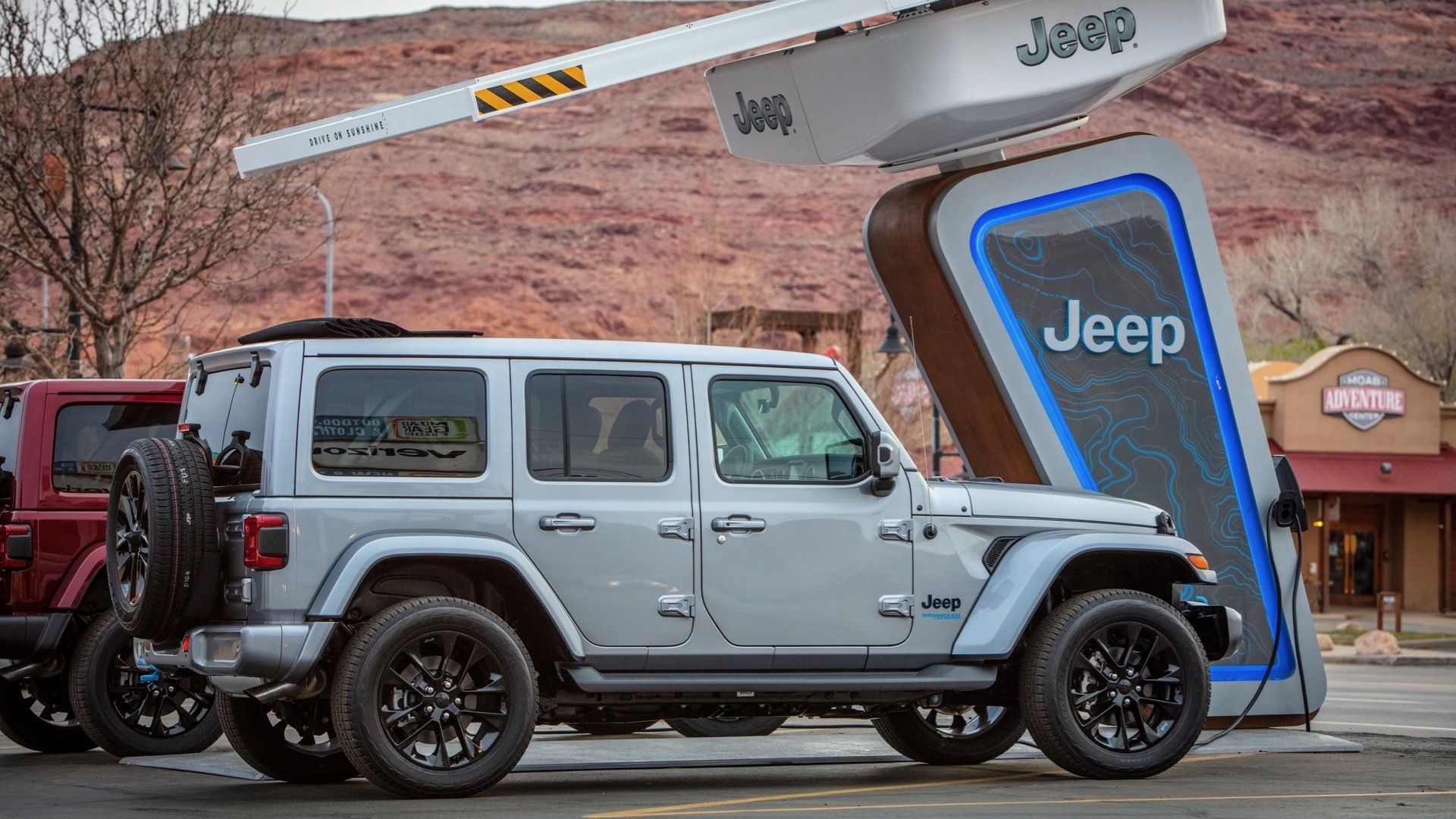 The 2021 Jeep Wrangler Sahara 4xe is a PHEV for path hounds