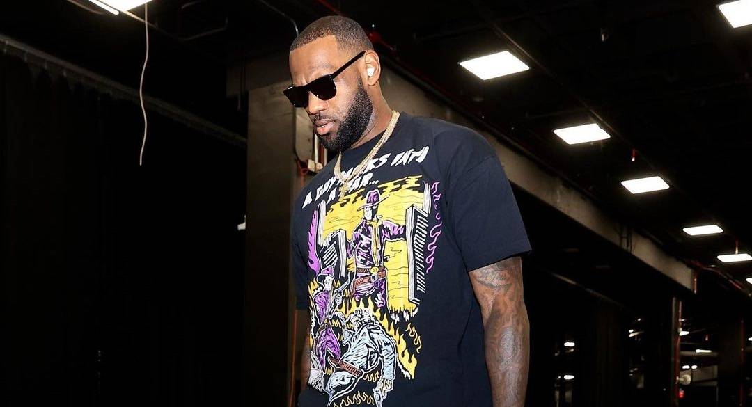 LeBron James can even merely bear correct leaked Apple’s unannounced earbuds