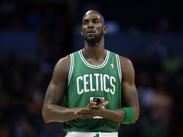 Kevin Garnett Blasts Kyrie Irving for Stomping Celtics’ Logo After Nets Set