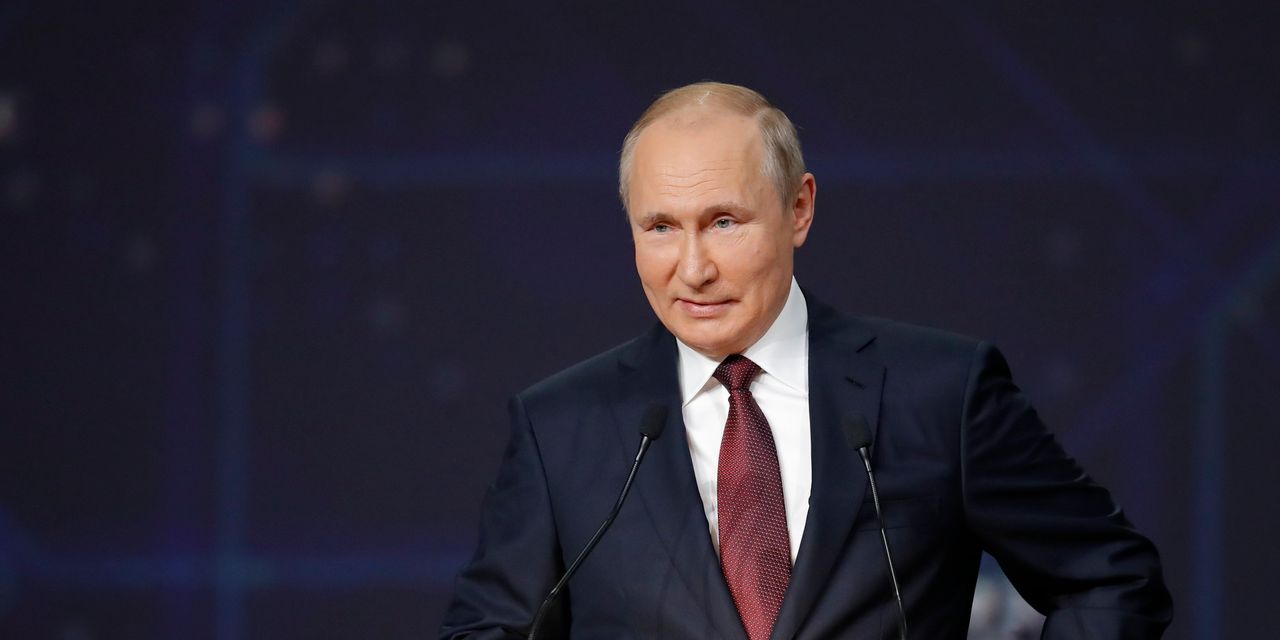 Putin Says the U.S. Wants to Take care of Abet Russia’s Building