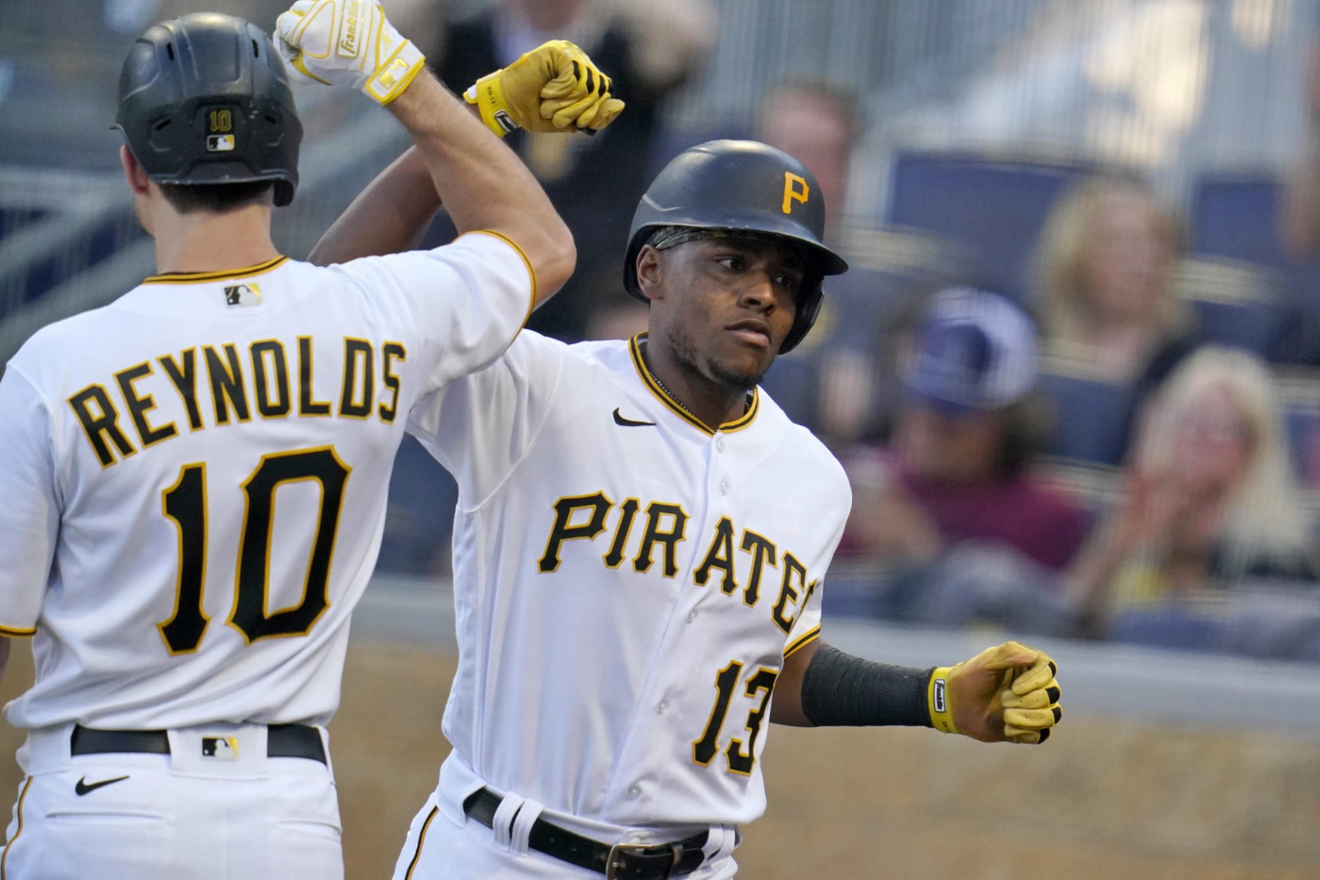 Rookie Hayes homers to e book Pirates to 9-2 take over Marlins
