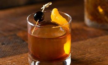 Twin Peaks Elevates Beverage Choices with Uncommon, Fresh Bourbon Program