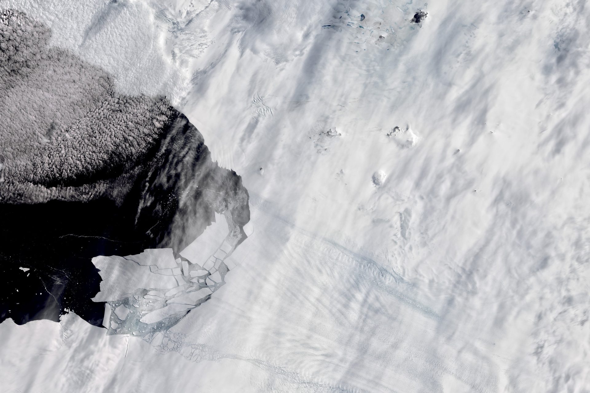 Big Ice Shelf Crumbling Sooner than Anticipated