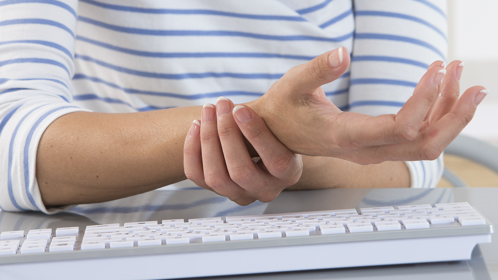 Can Keyboard Wrist Rests Prevent Carpal Tunnel? Are They Worth The exercise of?