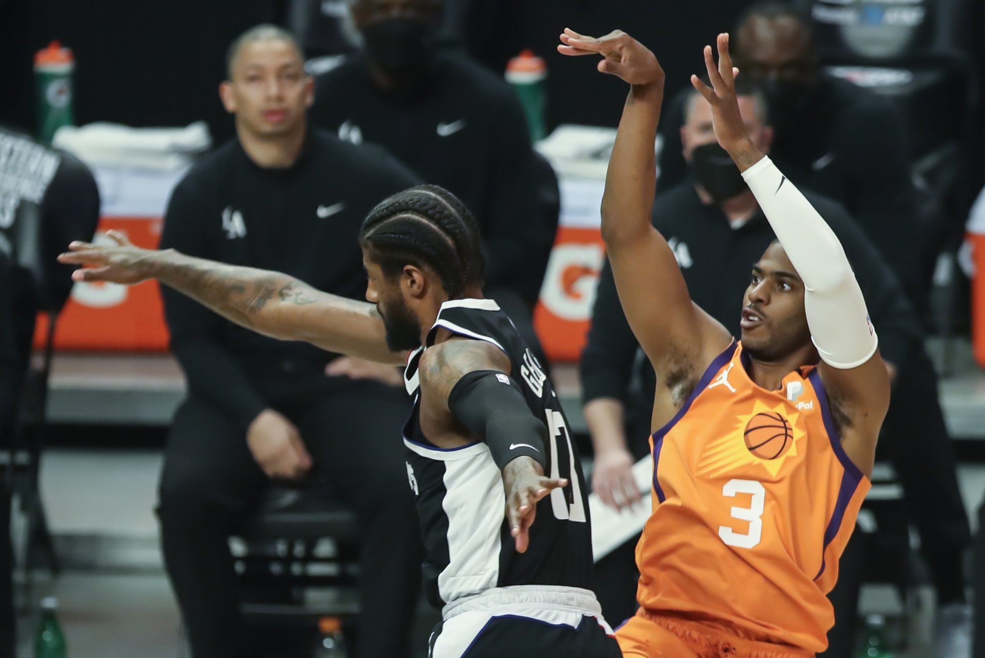 Devin Booker, Suns Outlast Paul George, Clippers in Recreation 4 to Capture 3-1 Series Lead