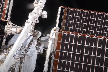 Awesome spacewalk time-lapse reveals a day at the plot of labor 250 miles up