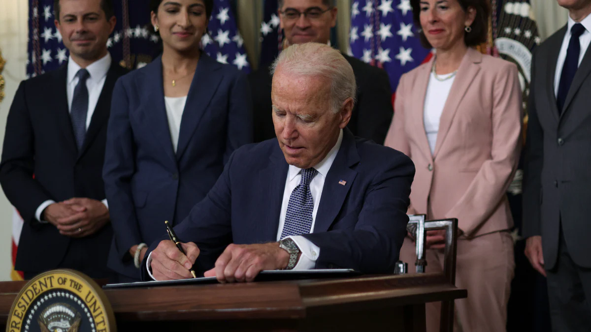 RNC Dragged for Botching Abnormal Gotcha Strive Over Biden’s Signature