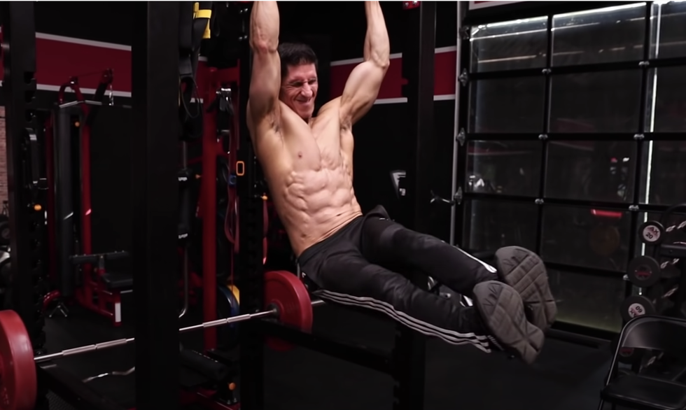 A Top Trainer Ranked 15 Abs Workout routines From Worst to Simplest