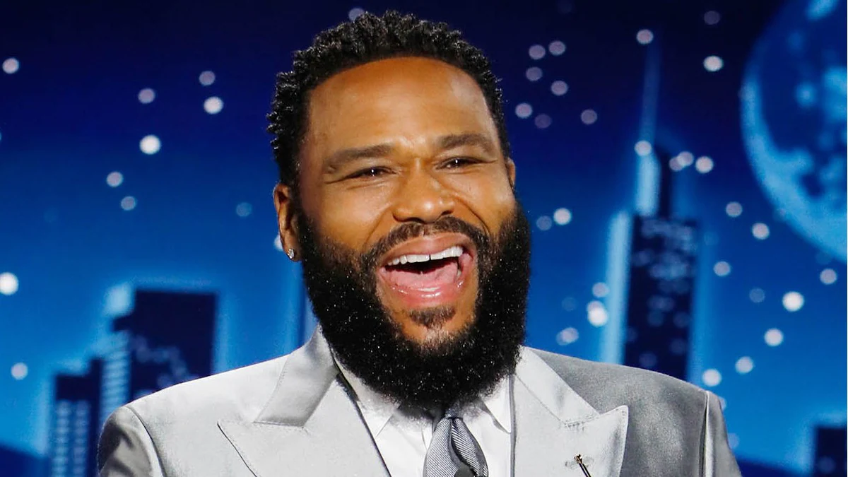Anthony Anderson Spends $1200 to Fetch Somebody Who Can Spell NBA Finals MVP Giannis Antetokounmpo’s Name (Video)