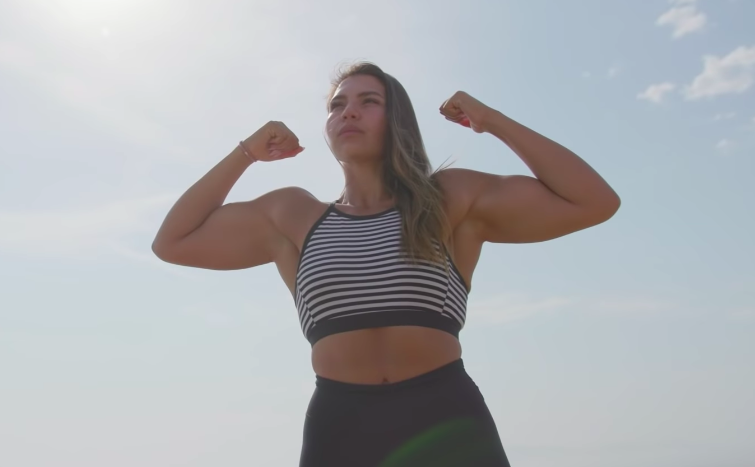 A Fitness Coach Shared How She Lost 100 Pounds and ‘Fell in Cherish’ With Bodybuilding