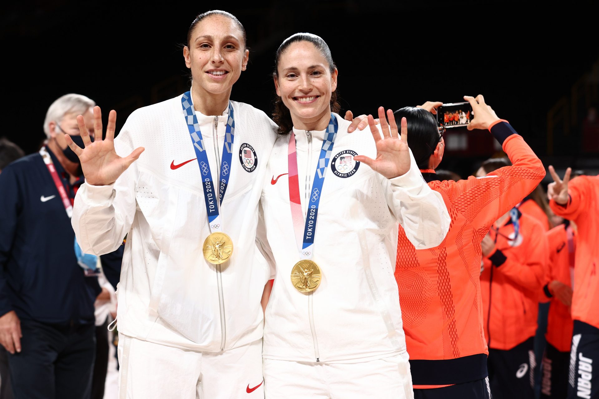 Diana Taurasi and Sue Rooster Are Now the Handiest Basketball Gamers Ever to Accept 5 Olympic Golds