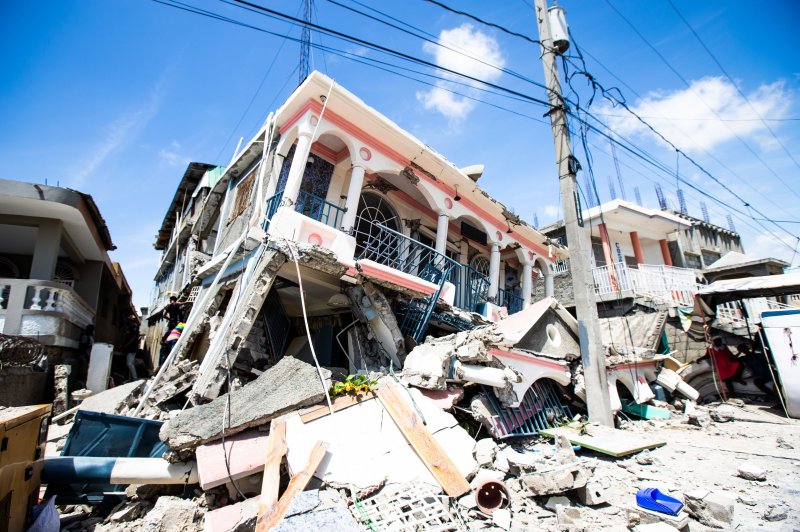 7.2-magnitude earthquake hits Haiti; better than 300 ineffective