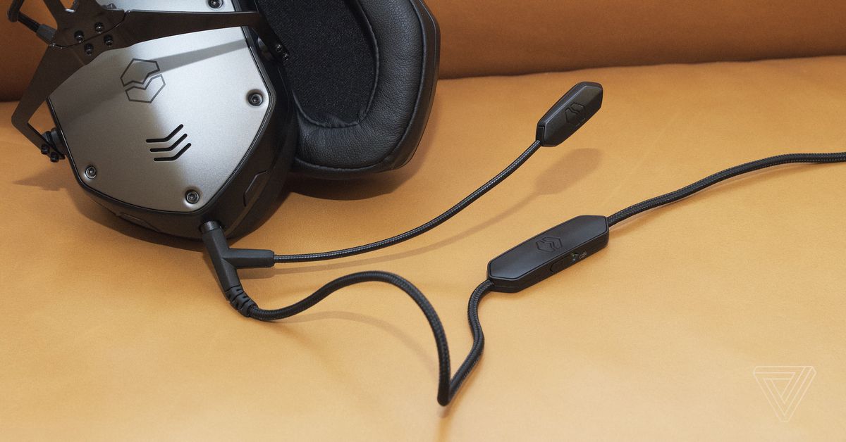 V-Moda BoomPro X overview: flip your favorite headphones into the categorical gaming or Zoom headset