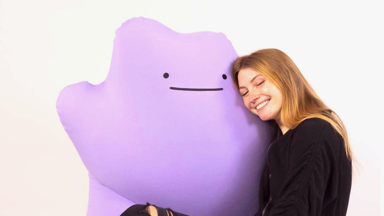Random: Look How Broad This Ditto Beanbag Is