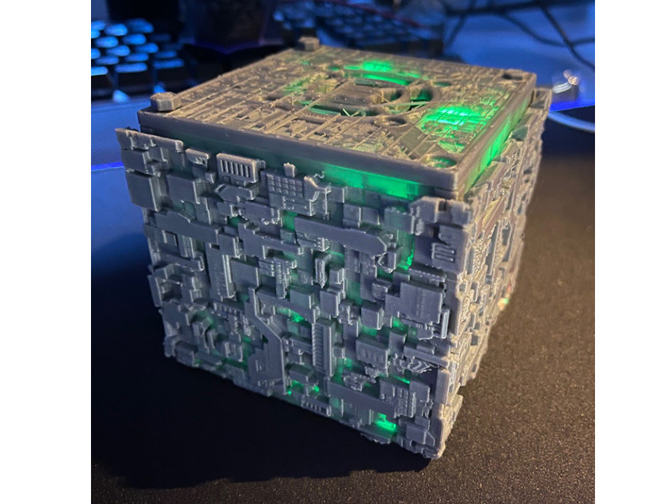 A dream for Big name Trek fans: The 3D-printed Borg Dice Case for the Raspberry Pi 4
