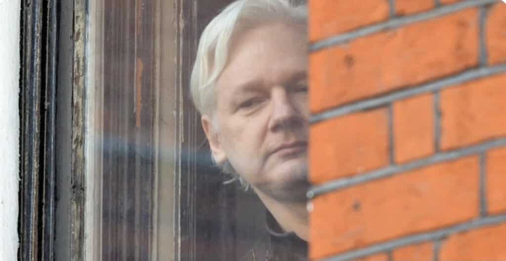 Pompeo, CIA Mentioned Kidnapping, Assassinating Julian Assange