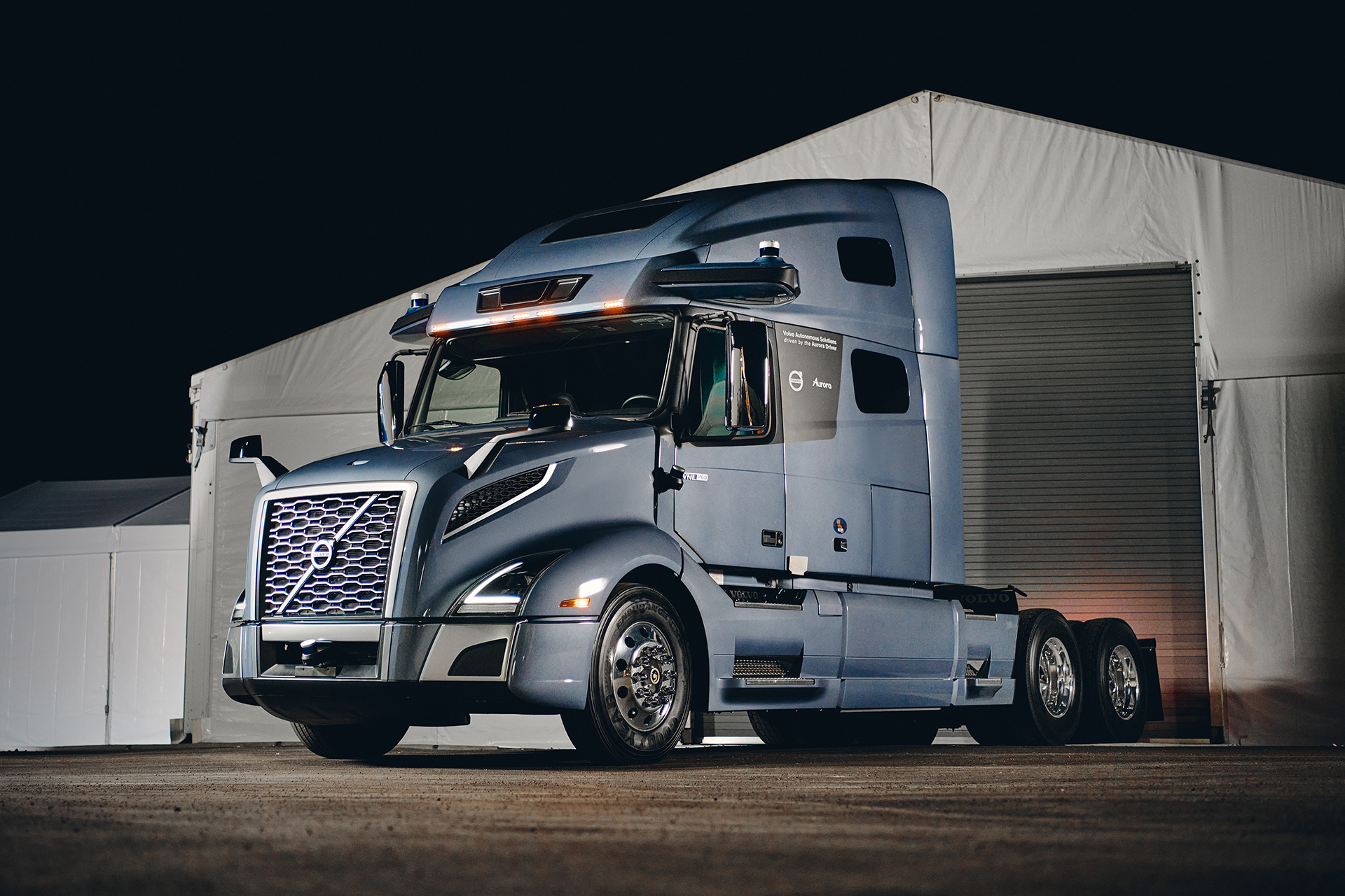 Volvo unveils prototype self-driving semi truck constructed for long hauls