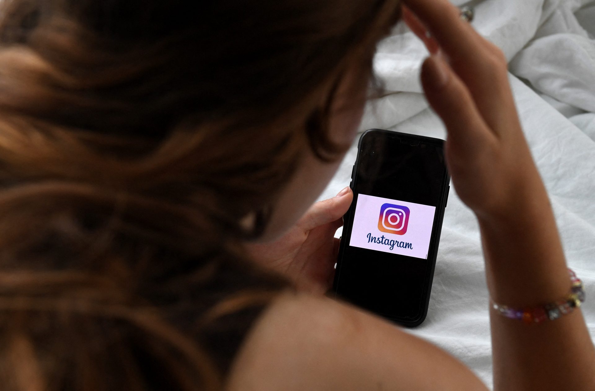 Facebook publishes slides on how Instagram affects teen psychological health