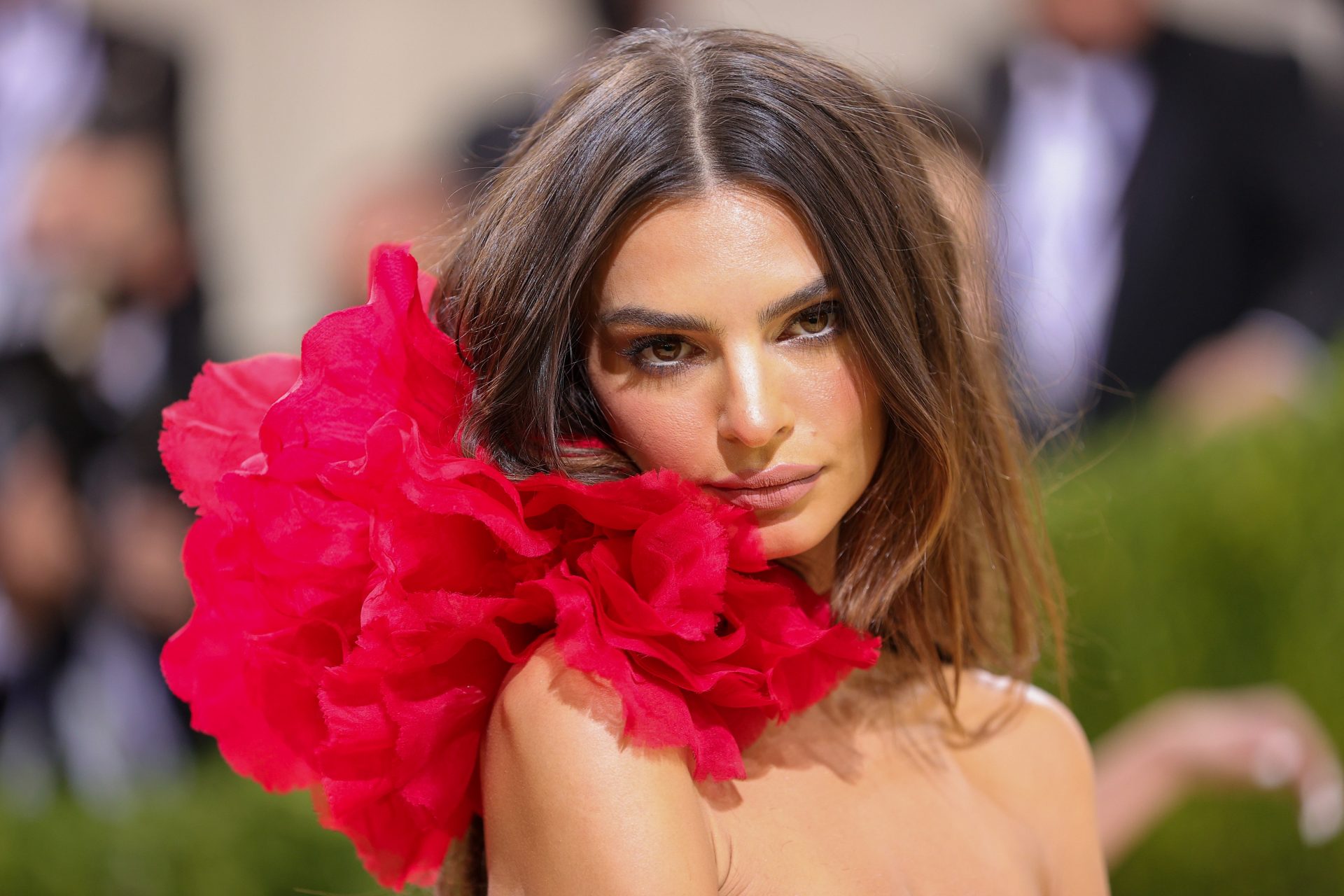 Emily Ratajkowski Factual Shared Photos of Her Son’s Face for the First Time