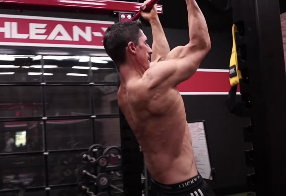 A Top Trainer Settles Whether or no longer Pullups or Chinups Are Higher for Bigger Arms