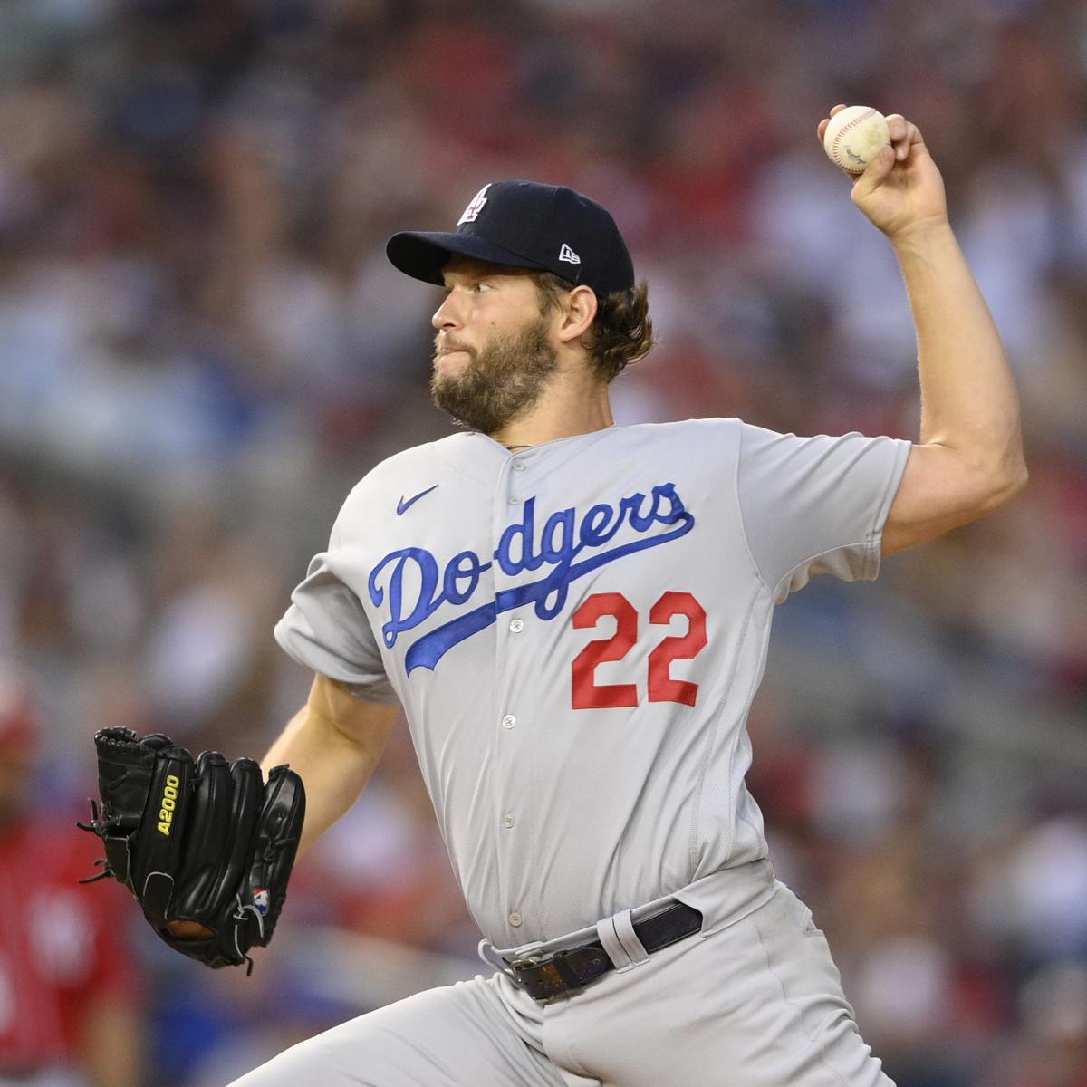 Dodgers’ Clayton Kershaw Exits vs. Brewers with Obvious Smash