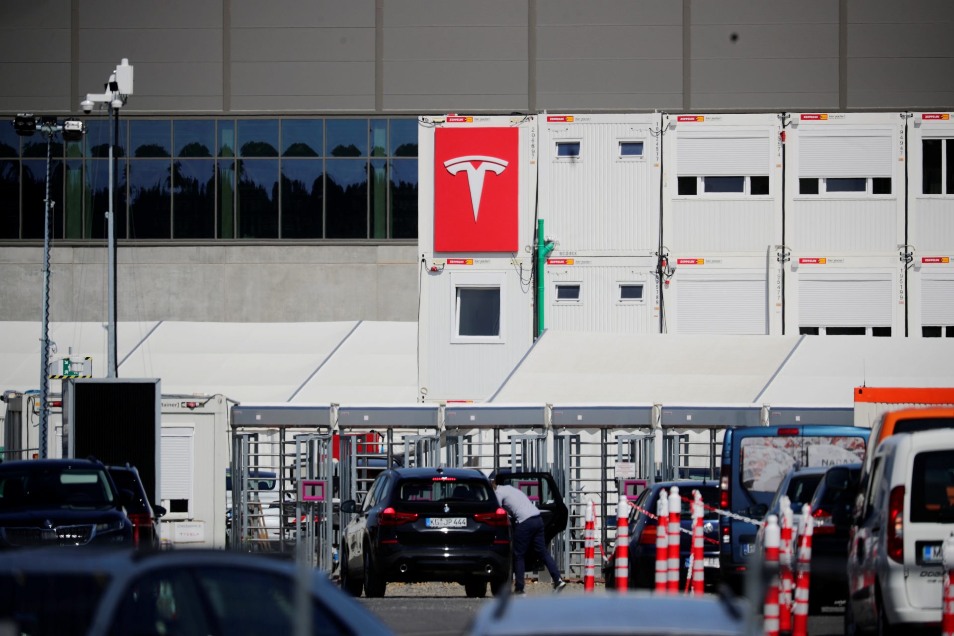 Tesla sales proceed to surge within the face of chip shortages