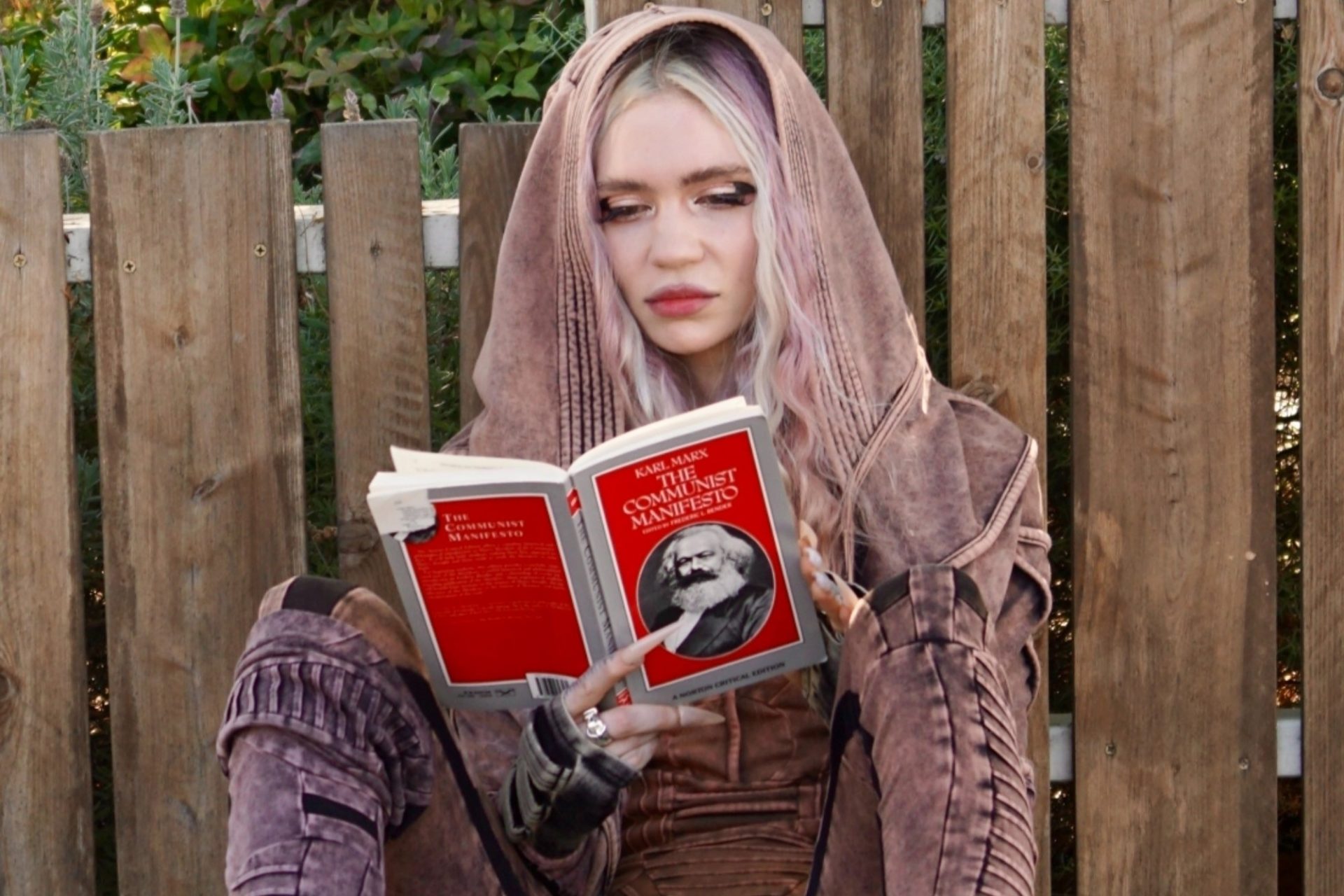 Grimes considered reading Karl Marx following damage up with world’s richest man Elon Musk