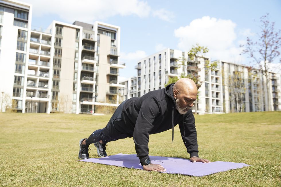 Men Over 40 Can Bag Fitter By Stretching Smarter