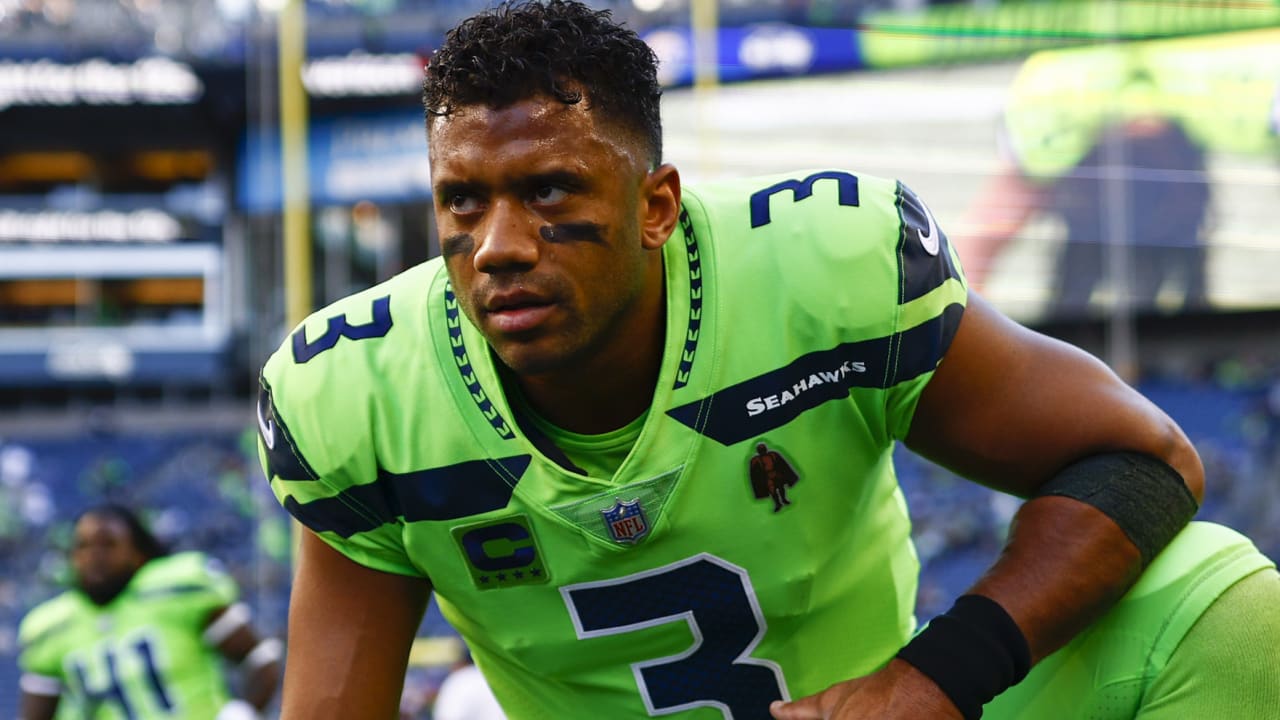 Seahawks QB Russell Wilson to miss several weeks after undergoing surgery to restore injured finger