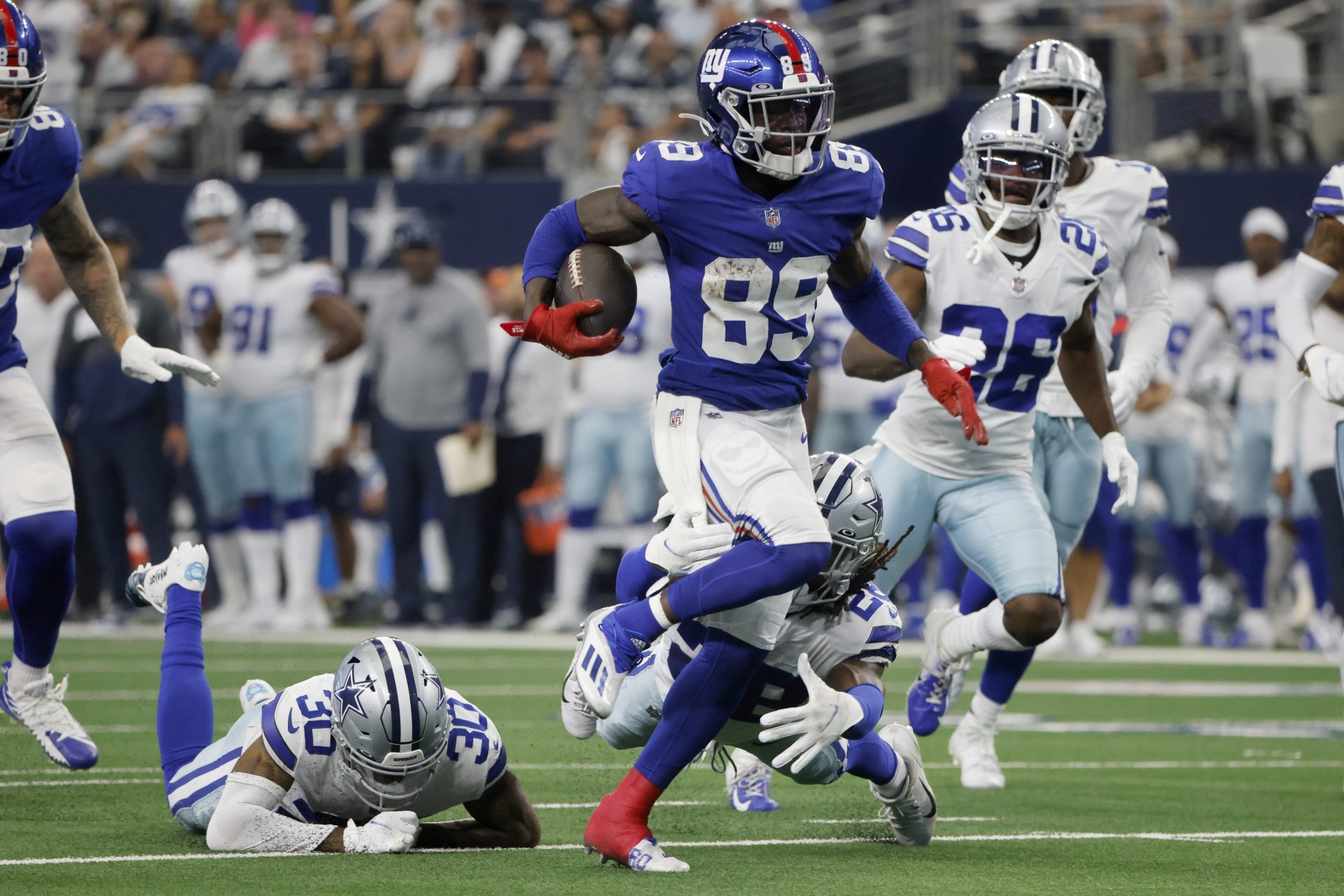 Kadarius Toney Ejected from Giants vs. Cowboys After Throwing Punch at Damontae Kazee