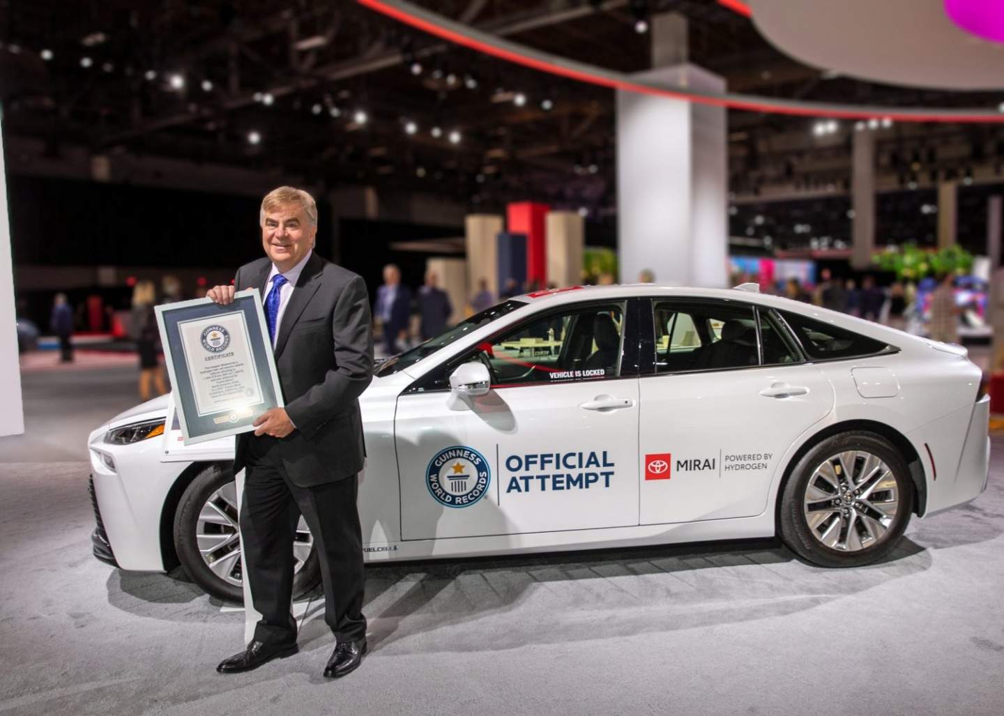 Toyota Mirai travels 845 miles on a tank of hydrogen to derive Guinness World Tale
