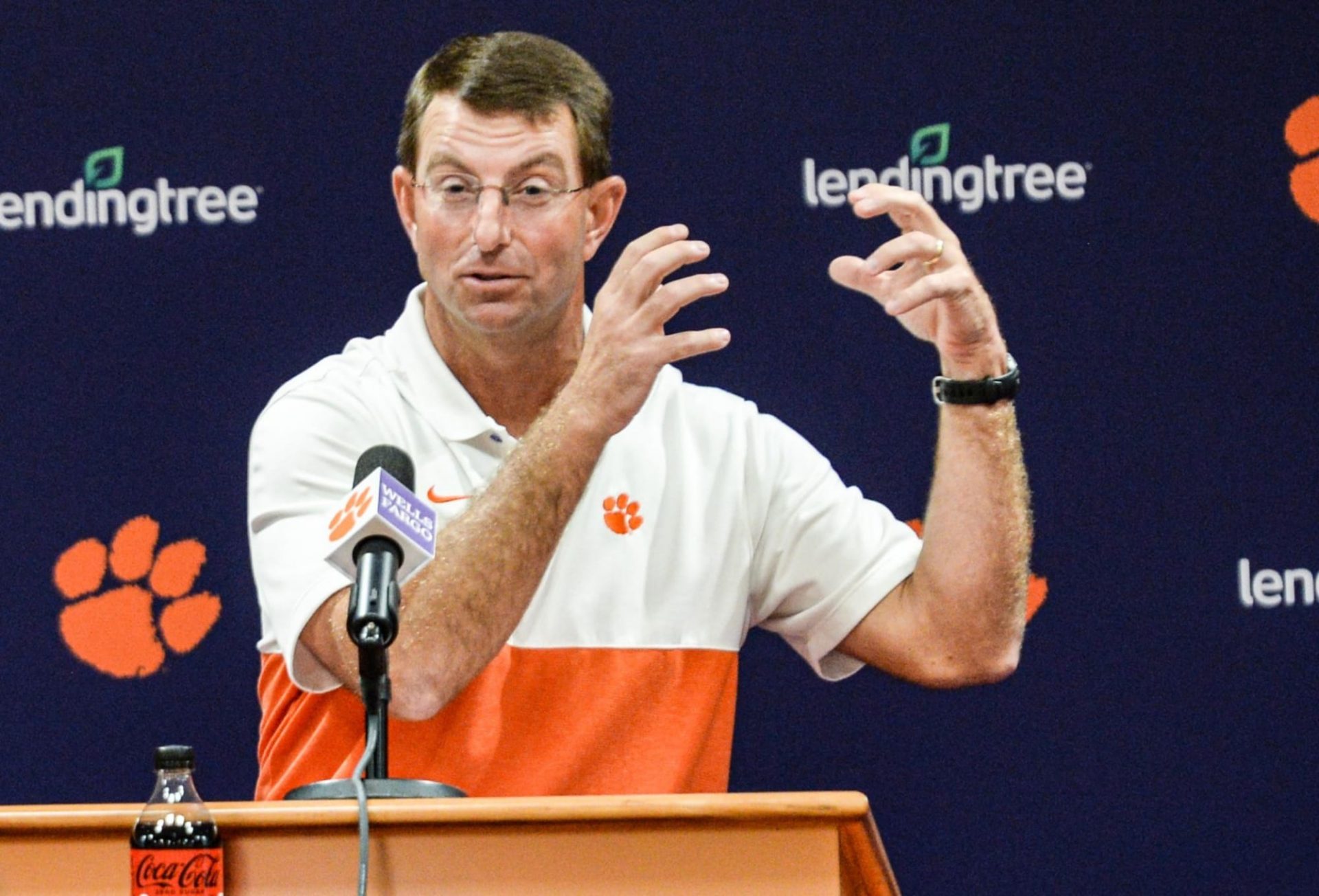 LSU message boards are delusional, overjoyed Dabo Swinney would possibly per chance replace Ed Orgeron