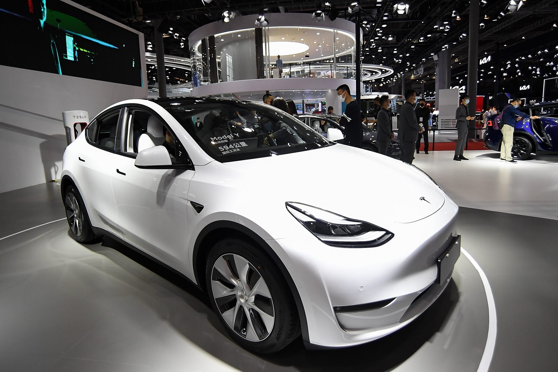Tesla opens Model Y pre-orders within the UK for early 2022 provide