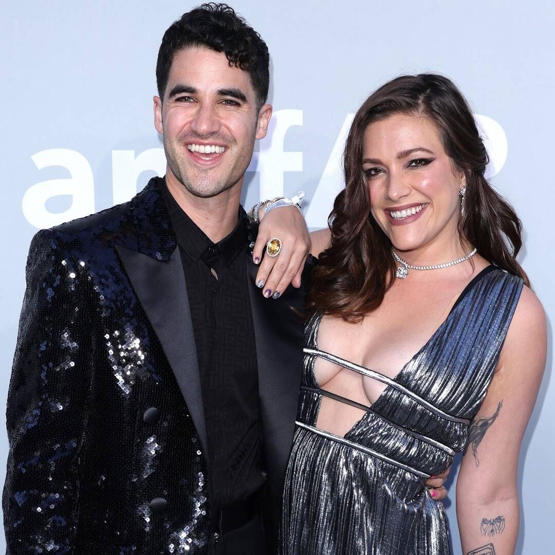 Glee’s Darren Criss and Wife Mia Swier Attempting forward to First Toddler