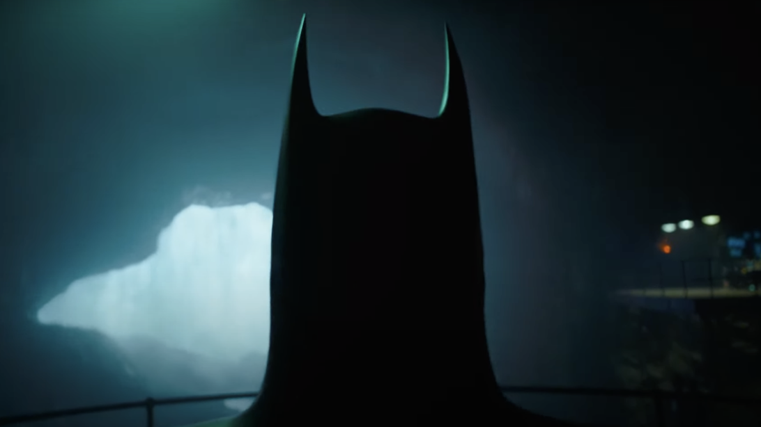 The Flash trailer teases Michael Keaton’s Batman (and Batmobile) at DC Fandome
