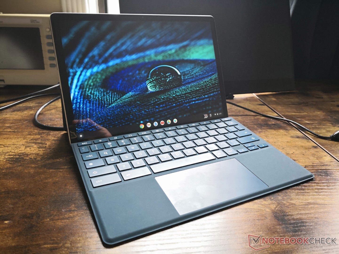 Shapely HP Chromebook x2 11 2-in-1 is dragged down by its awful detachable keyboard